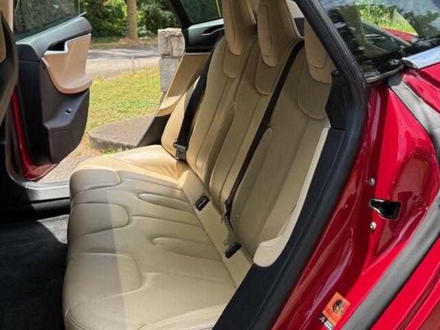Tesla Model S 85D 2015