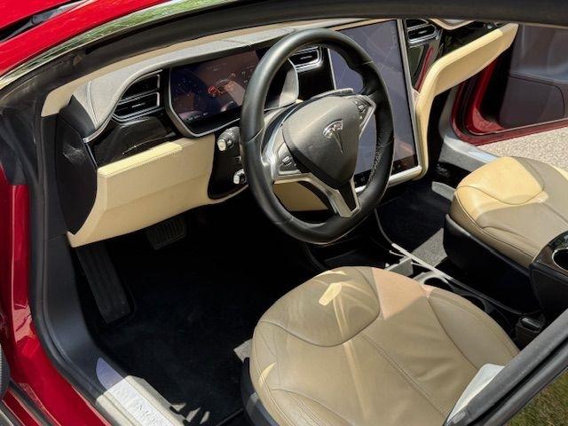 Tesla Model S 85D 2015