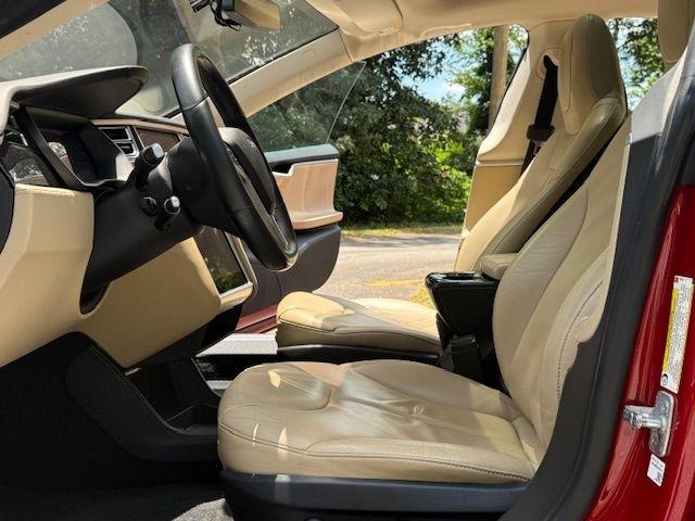 Tesla Model S 85D 2015