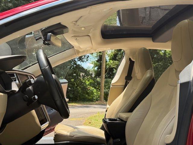 Tesla Model S 85D 2015