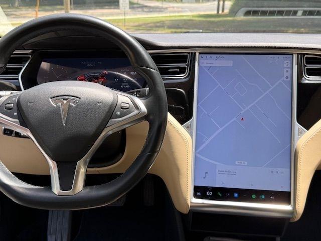 Tesla Model S 85D 2015