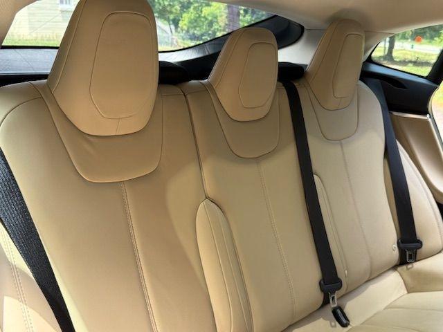 Tesla Model S 85D 2015