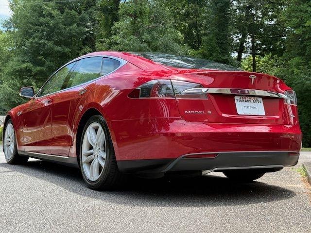 Tesla Model S 85D 2015