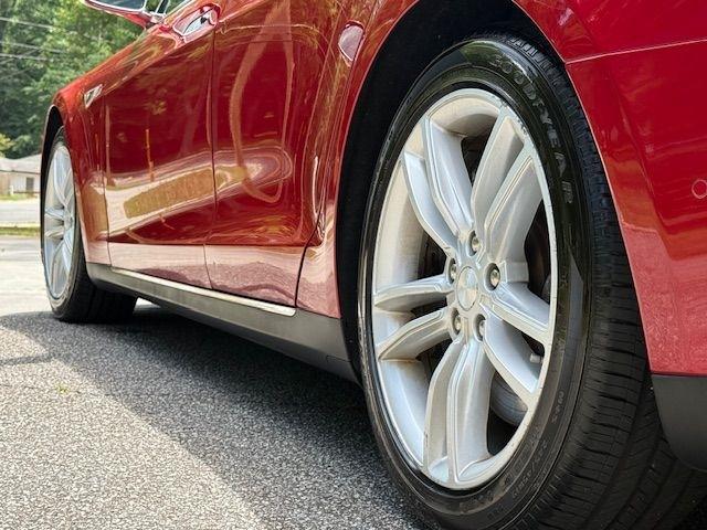 Tesla Model S 85D 2015