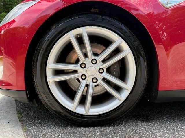 Tesla Model S 85D 2015