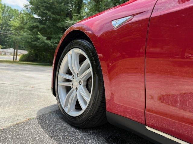 Tesla Model S 85D 2015