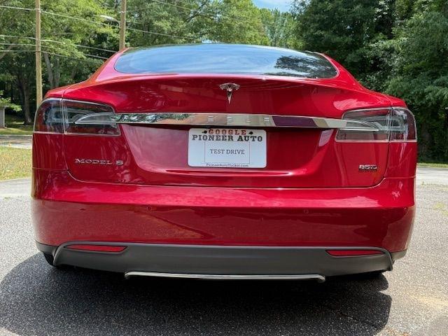Tesla Model S 85D 2015