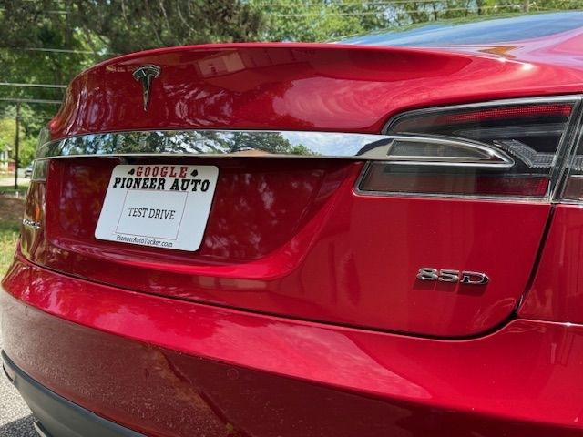 Tesla Model S 85D 2015