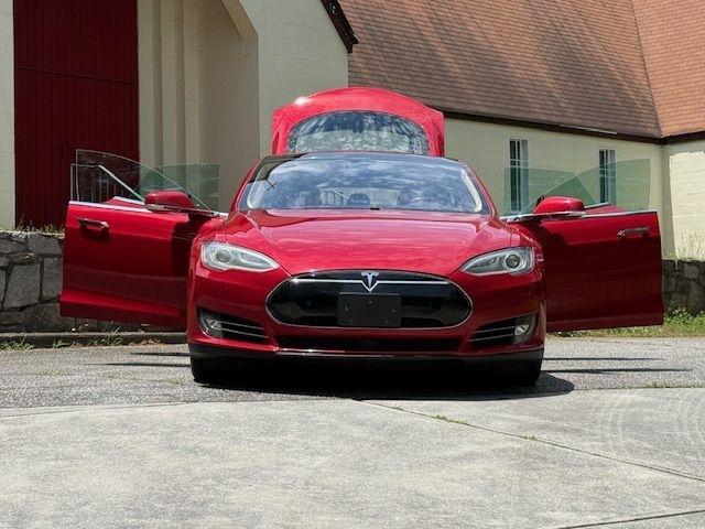 Tesla Model S 85D 2015