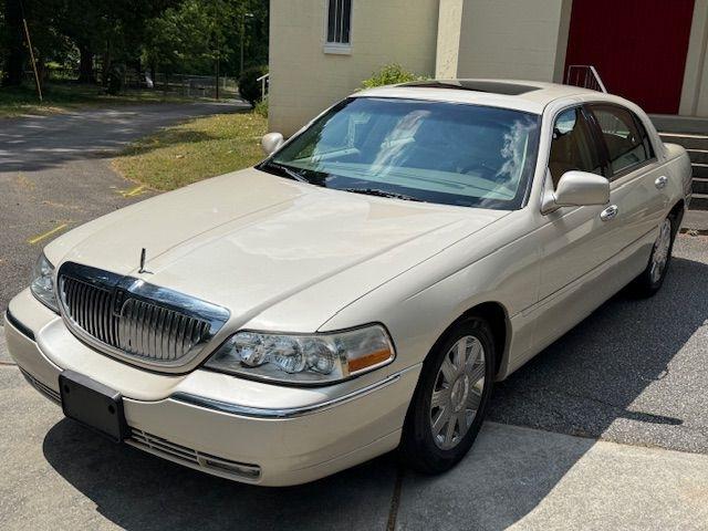 Lincoln Town Car Cartier 2003