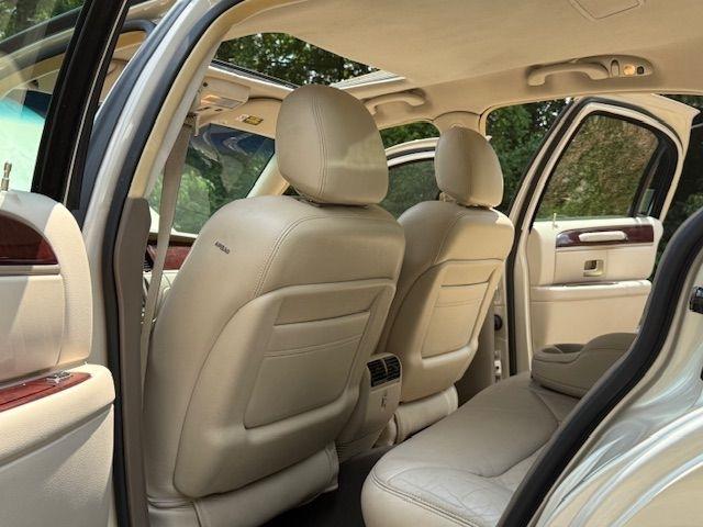 Lincoln Town Car Cartier 2003