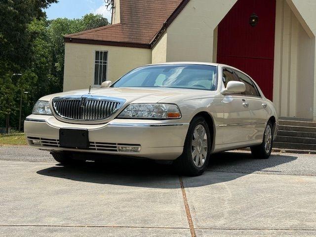 Lincoln Town Car Cartier 2003