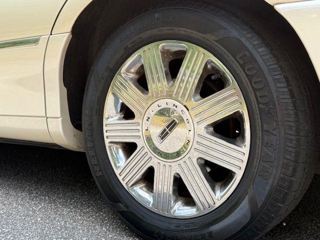 Lincoln Town Car Cartier 2003