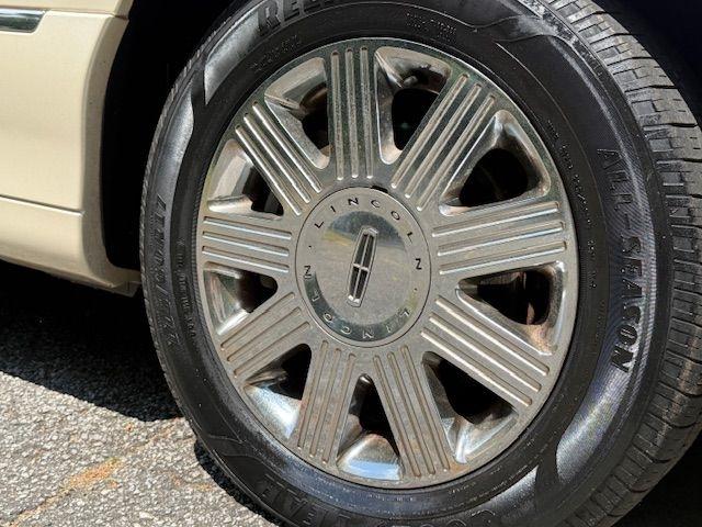 Lincoln Town Car Cartier 2003