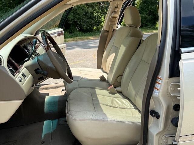 Lincoln Town Car Cartier 2003