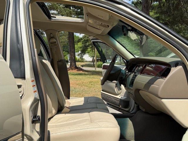 Lincoln Town Car Cartier 2003