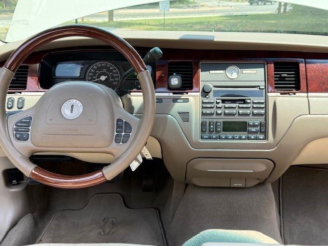 Lincoln Town Car Cartier 2003