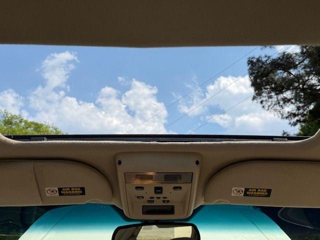 Lincoln Town Car Cartier 2003