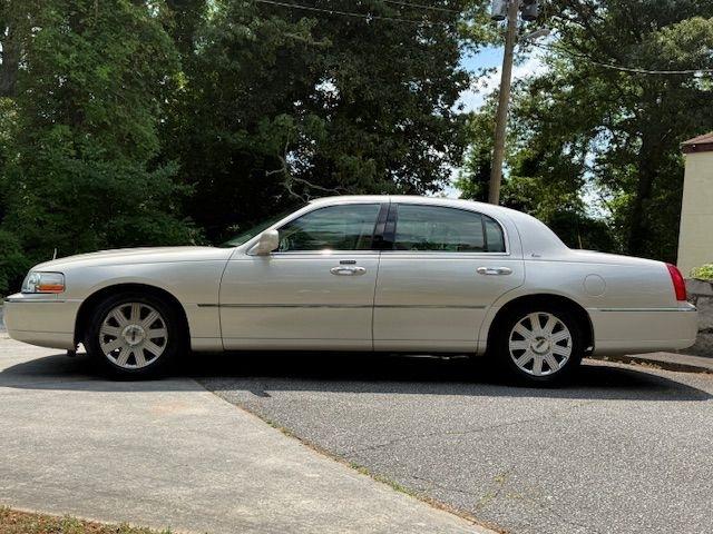 Lincoln Town Car Cartier 2003
