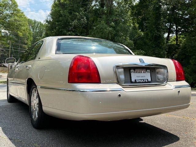 Lincoln Town Car Cartier 2003