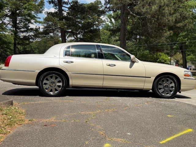 Lincoln Town Car Cartier 2003