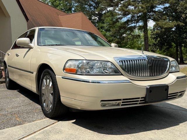Lincoln Town Car Cartier 2003