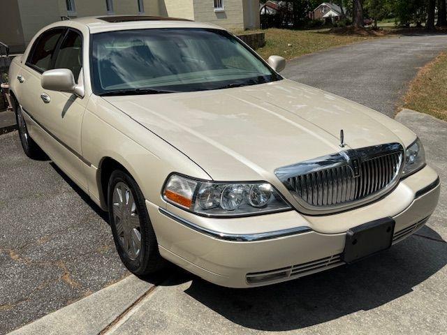 Lincoln Town Car Cartier 2003