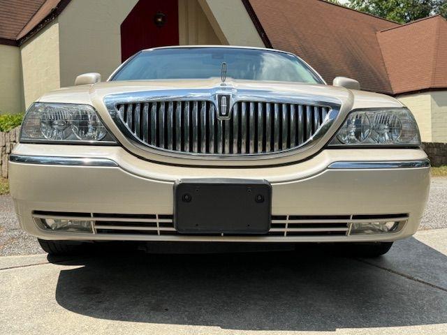 Lincoln Town Car Cartier 2003