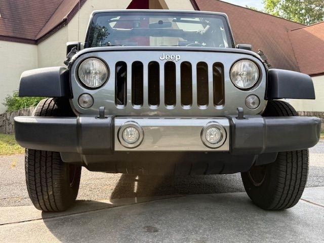 Jeep Wrangler Sport 4WD 2010