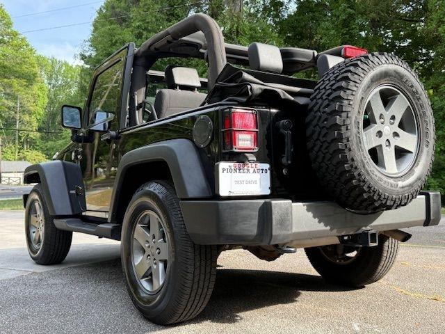 Jeep Wrangler Sport 4WD 2010