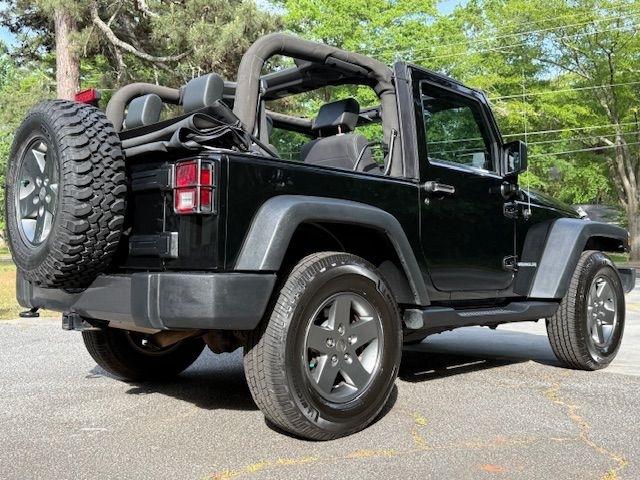 Jeep Wrangler Sport 4WD 2010