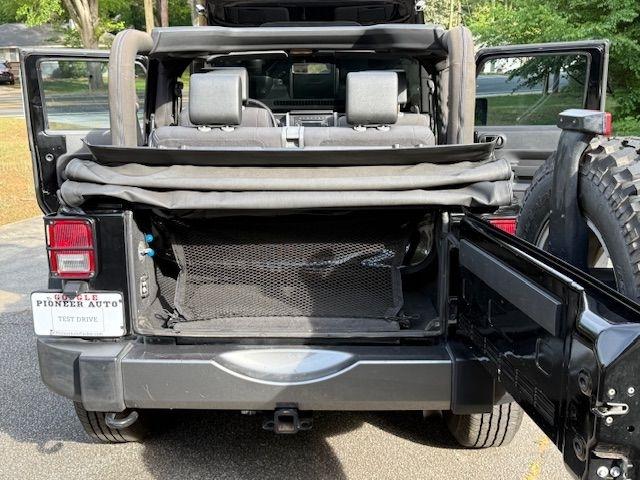 Jeep Wrangler Sport 4WD 2010