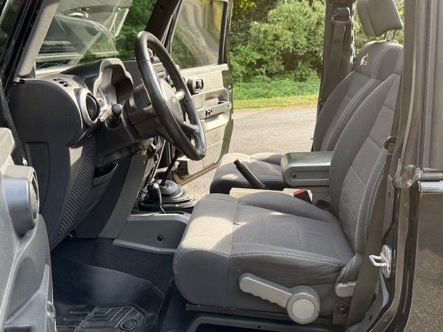 Jeep Wrangler Sport 4WD 2010