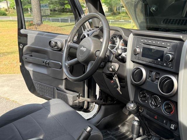 Jeep Wrangler Sport 4WD 2010