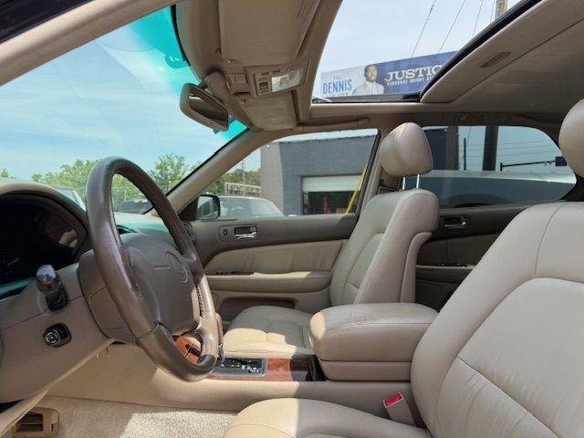 Lexus LS 400 Base 1995