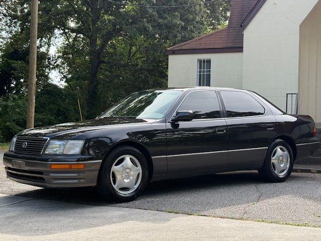 Lexus LS 400 Base 1995