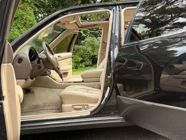 Lexus LS 400 Base 1995