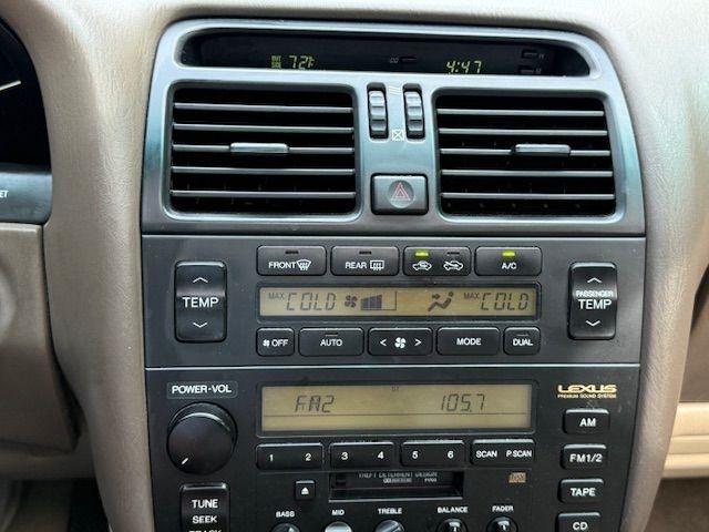 Lexus LS 400 Base 1995