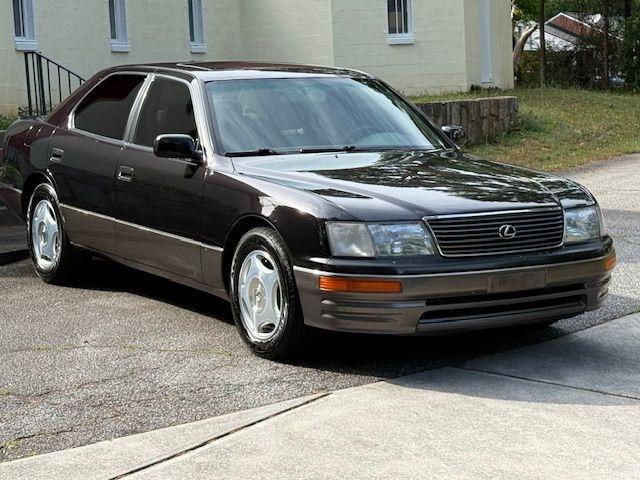 Lexus LS 400 Base 1995