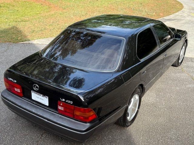 Lexus LS 400 Base 1995