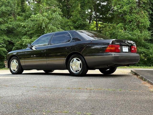 Lexus LS 400 Base 1995