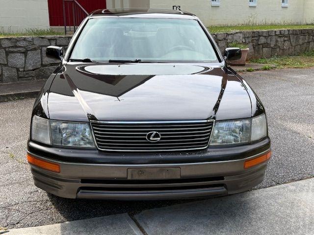 Lexus LS 400 Base 1995