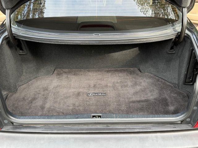 Lexus LS 400 Base 1995