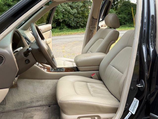 Lexus LS 400 Base 1995