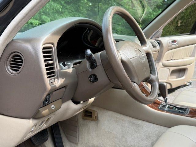 Lexus LS 400 Base 1995