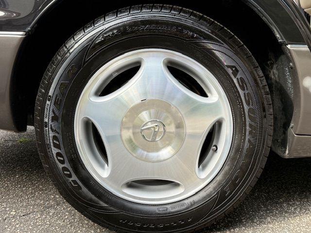 Lexus LS 400 Base 1995