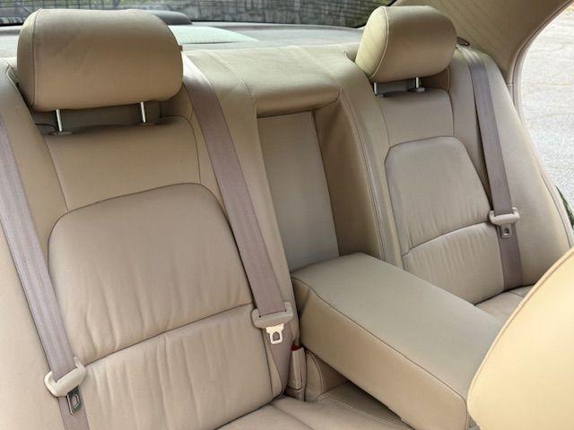 Lexus LS 400 Base 1995