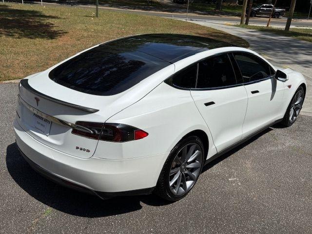 Tesla Model S Signature Performance 2012