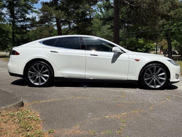 Tesla Model S Signature Performance 2012