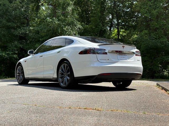 Tesla Model S Signature Performance 2012